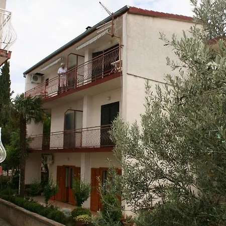 Apartments By The Sea Starigrad, Paklenica - 6579 * Starigrad Paklenica