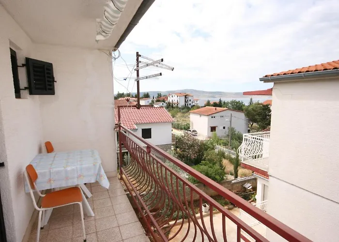 Appartement By The Sea Starigrad, Paklenica - 6579 Starigrad Paklenica